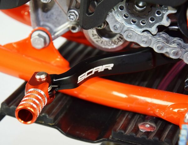 . Découvrez le Sélecteur de Vitesse SCAR KTM/HSQ ORANGE TIP sur mtc60.fr. Performance et précision pour vos aventures tout-terrain. Commandez dès maintenant !